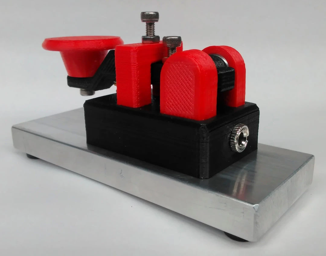 MFJ-566M, CW TELEGRAPH KEY, ON HEAVY METAL BASE