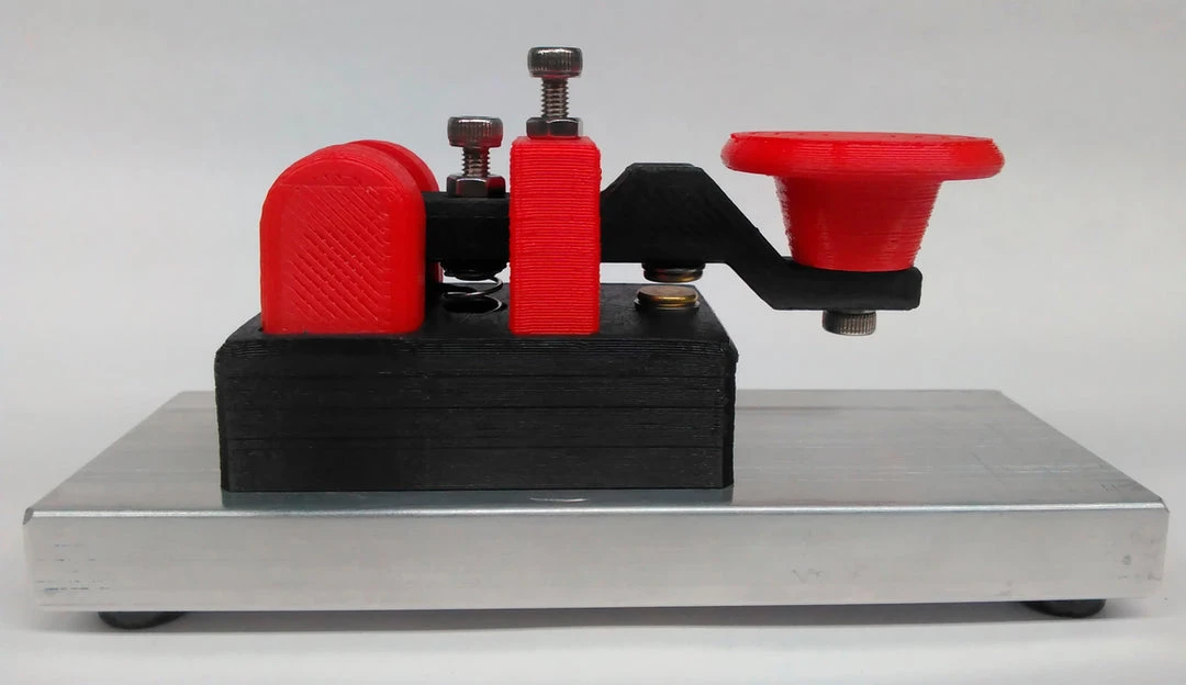 MFJ-566M, CW TELEGRAPH KEY, ON HEAVY METAL BASE